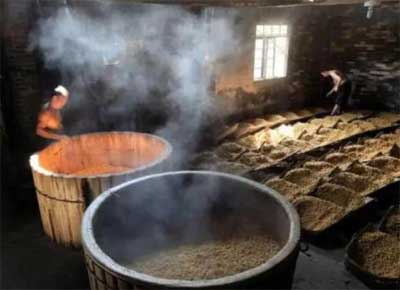 酿酒下曲温度多少合适，控制在30-35度最佳不同季节可调整