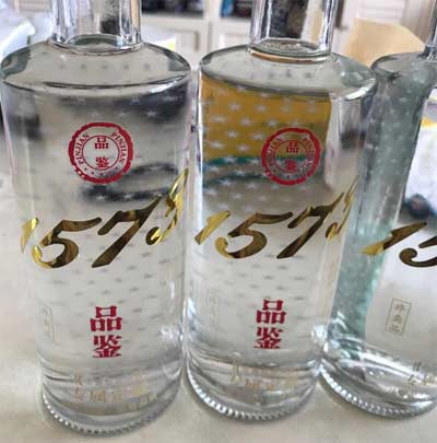 国窖1573品鉴酒与正常酒的区别2.jpg