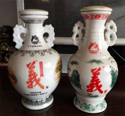 山东梁山义酒52度价格表，没落的文化名酒口感辛辣容易上头2.jpg