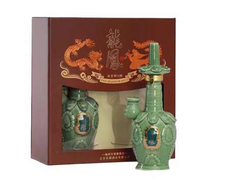 北京密云龙凤酒价格及图片， 能喝但不够好的中低端婚庆用酒