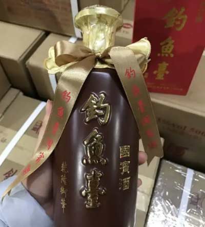 53度 500ml 钓鱼台国宾酒价格多少一瓶，口感有什么特点