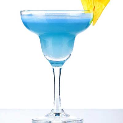 教你5款酒吧里的爆款鸡尾酒玛格丽特鸡尾酒做法3.jpg