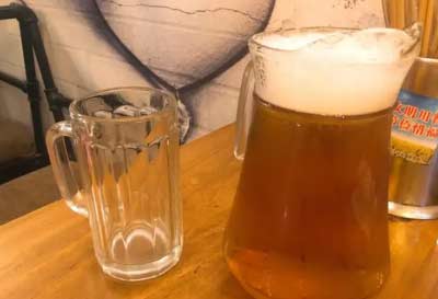  青岛扎啤原浆白啤酒1L 价格表，口感如何，价格高原因4.jpg