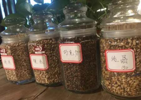 黑啤为什么是黑的？它与普通啤酒的区别介绍