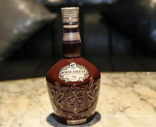 夜场最贵的洋酒是什么酒【皇家礼炮威士忌和黑桃a香槟】