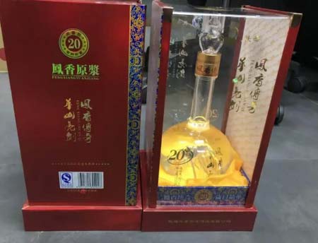 华山论剑西凤酒30年52度 价格及口感特点介绍3.jpg
