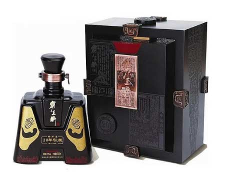 湖北西北部唯一的百年老酒【霸王醉】20年窖藏70度价格多少钱一瓶2.jpg