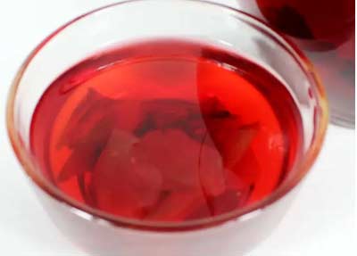 义聚永玫瑰露酒大方玻43度铂金版 价格；玫瑰酒的保质期及制作方法介绍2.jpg