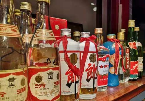 乳玻汾酒和玻汾哪个好？玻汾、老白汾、青花汾，有啥区别？1.jpg