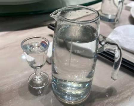 乳玻汾酒和玻汾哪个好？玻汾、老白汾、青花汾，有啥区别？7.jpg