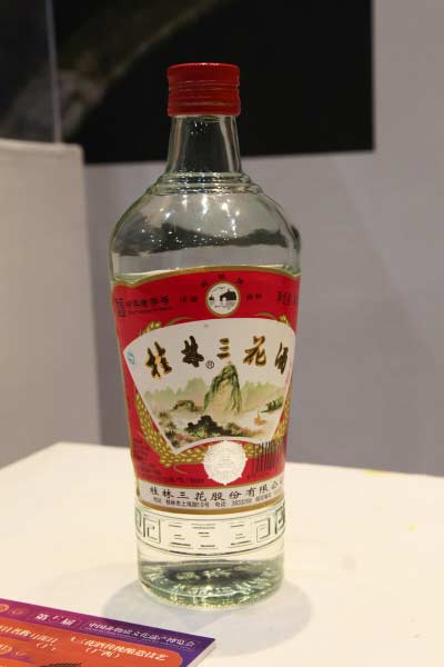 乳玻汾酒和玻汾哪个好？玻汾、老白汾、青花汾，有啥区别？11.jpg