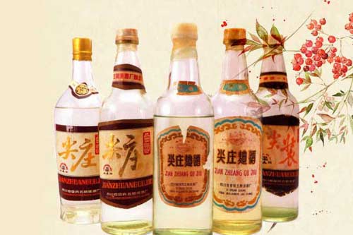 80年代的酒怎么看？教你一眼辨别80年代酒水的特征1.jpg