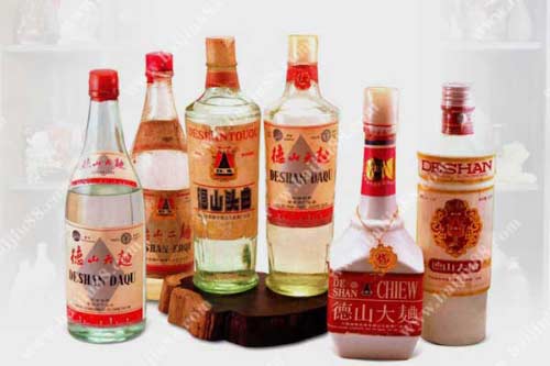 酒器收藏文化“中国白酒酒瓶收藏之道”