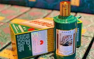 茅台虎年生肖酒多少钱一瓶？