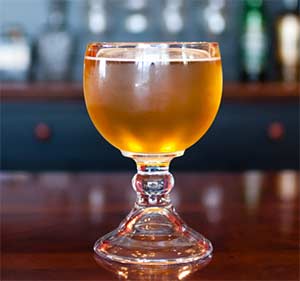 14.jpg 啤酒杯有哪些分类?17种常见的啤酒杯14.jpg