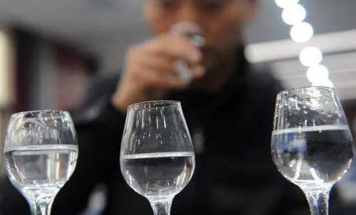 想要“千杯不倒”？你需要掌握喝酒不易醉的四大要点1.jpg
