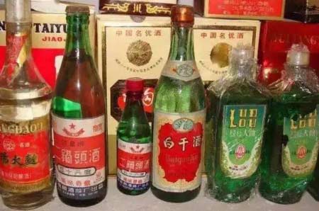 如何正确饮用老酒，品味出其中的独特风味来