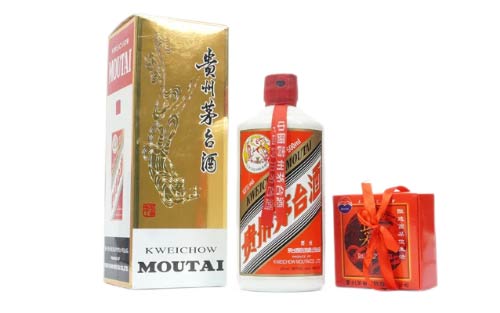 作为一个资深销售人员请客户吃饭选什么白酒好？