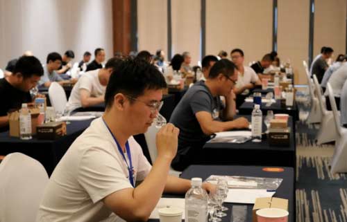 评酒要诀之如何精准地对白酒味道进行品尝
