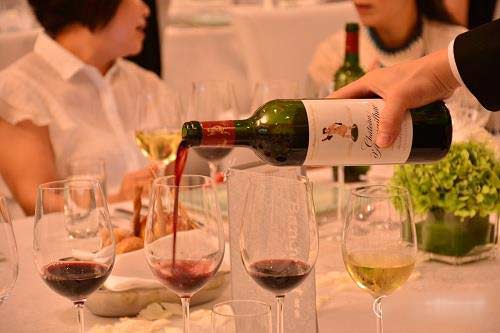 如何在餐厅选酒 -到餐厅去点一款葡萄酒