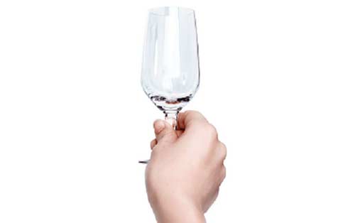 怎样鉴别好酒劣酒？